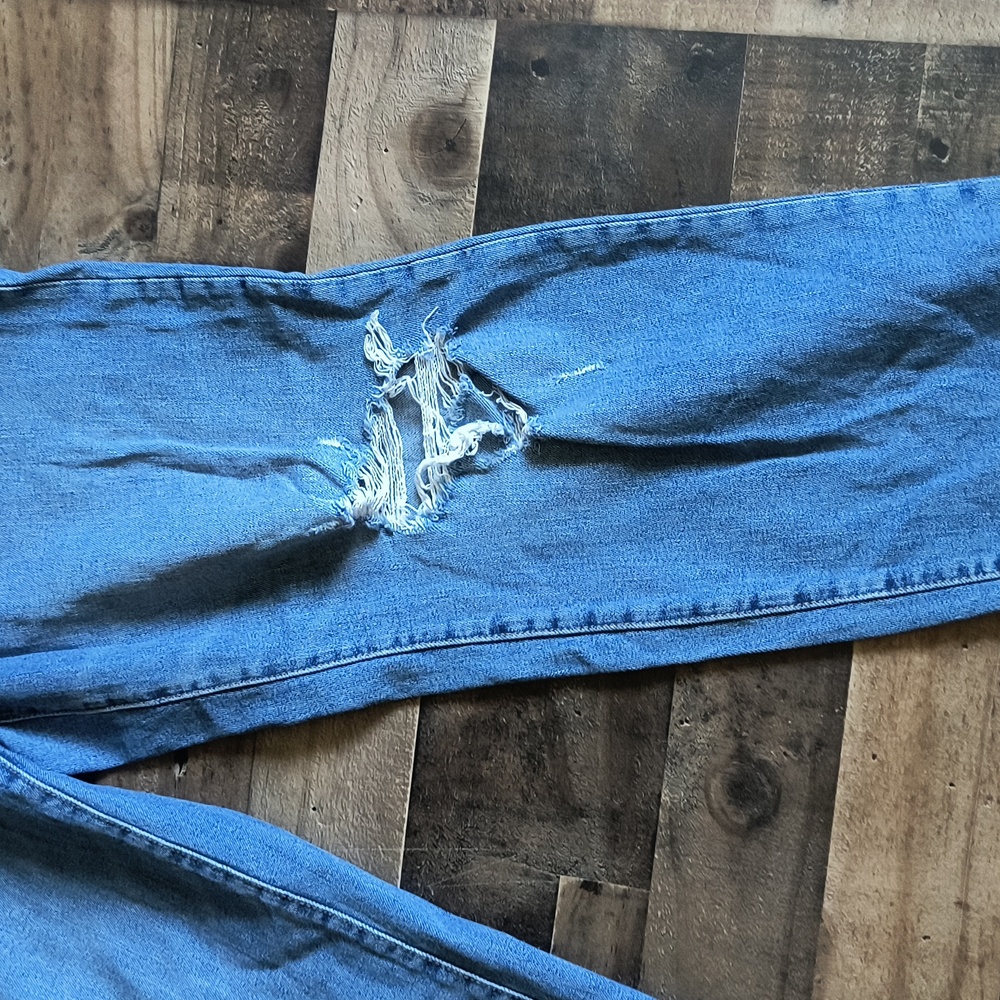 Old Navy High Rise O.G. Loose Straight Leg Distressed Light Wash Jeans Sz 10 Wom - Picture 9 of 14